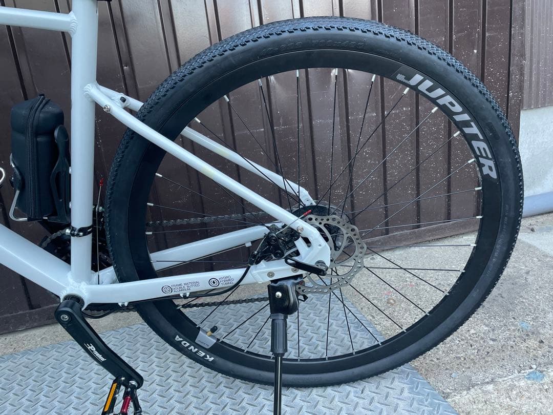 【引き取り限定】AVASTA Jupiter 700C変速アルミ自転車中古