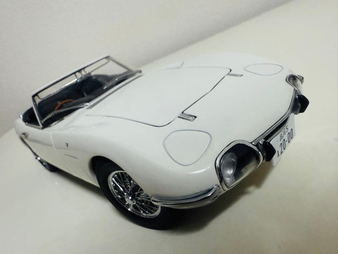 AUTOartオートアート/Toyotaトヨタ 2000GT 007 1/18