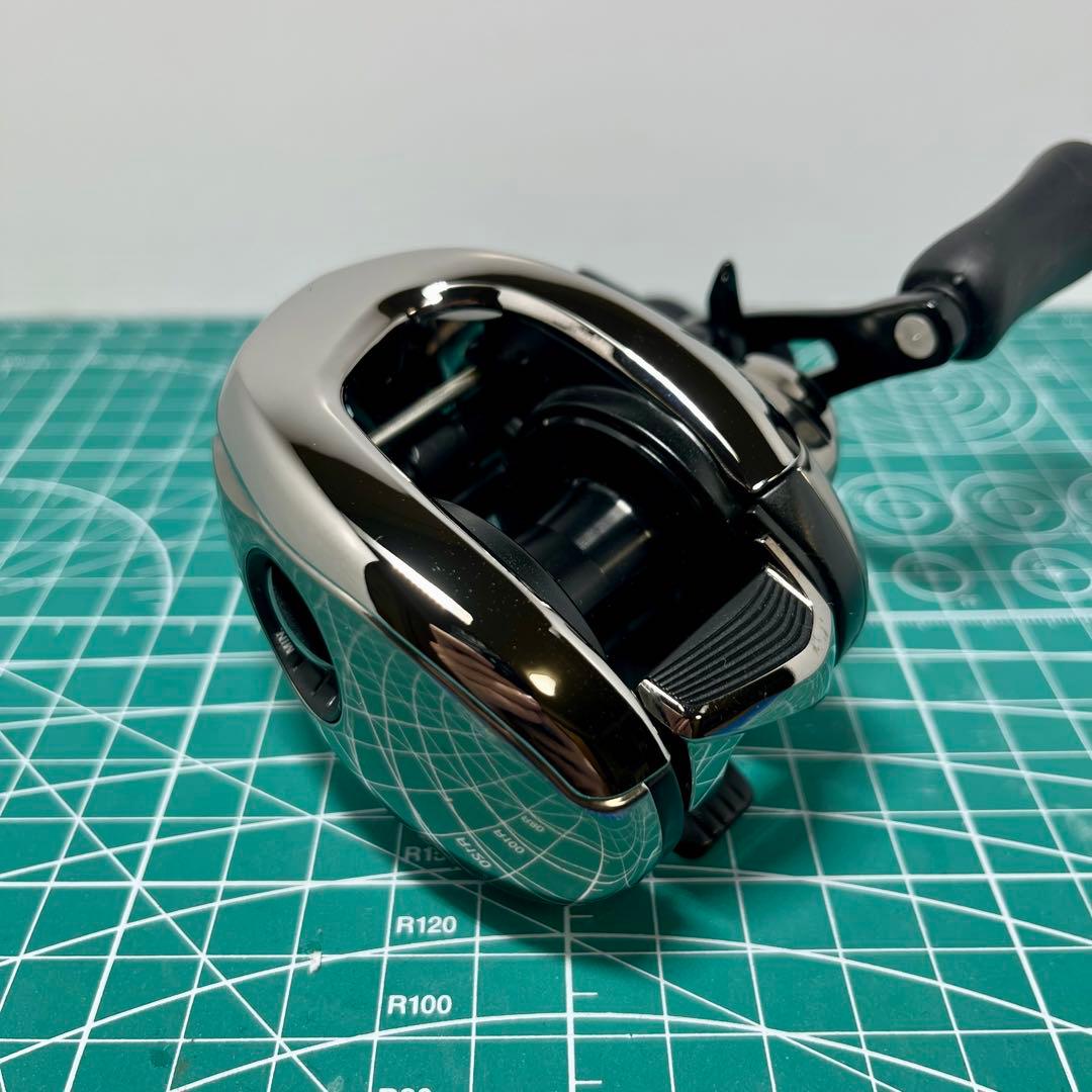 【未使用品】シマノ 21 アンタレス DC 右ハンドル