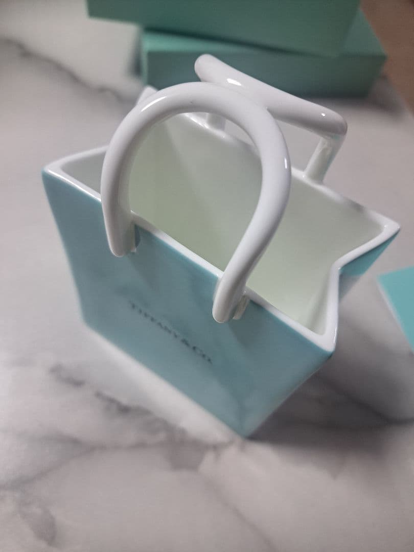 ティファニー　ショッピングバッグ　オブジェ　インテリア　置物　陶器　花瓶　箱有り