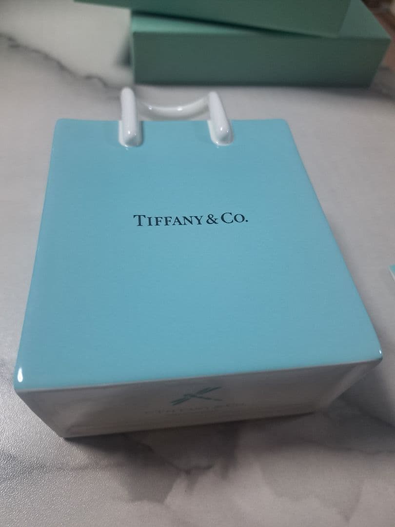 ティファニー　ショッピングバッグ　オブジェ　インテリア　置物　陶器　花瓶　箱有り