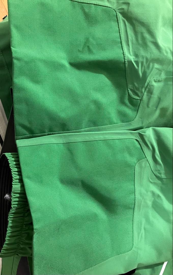 【貴重な綿入】Peak Performance スキーウェア 緑色