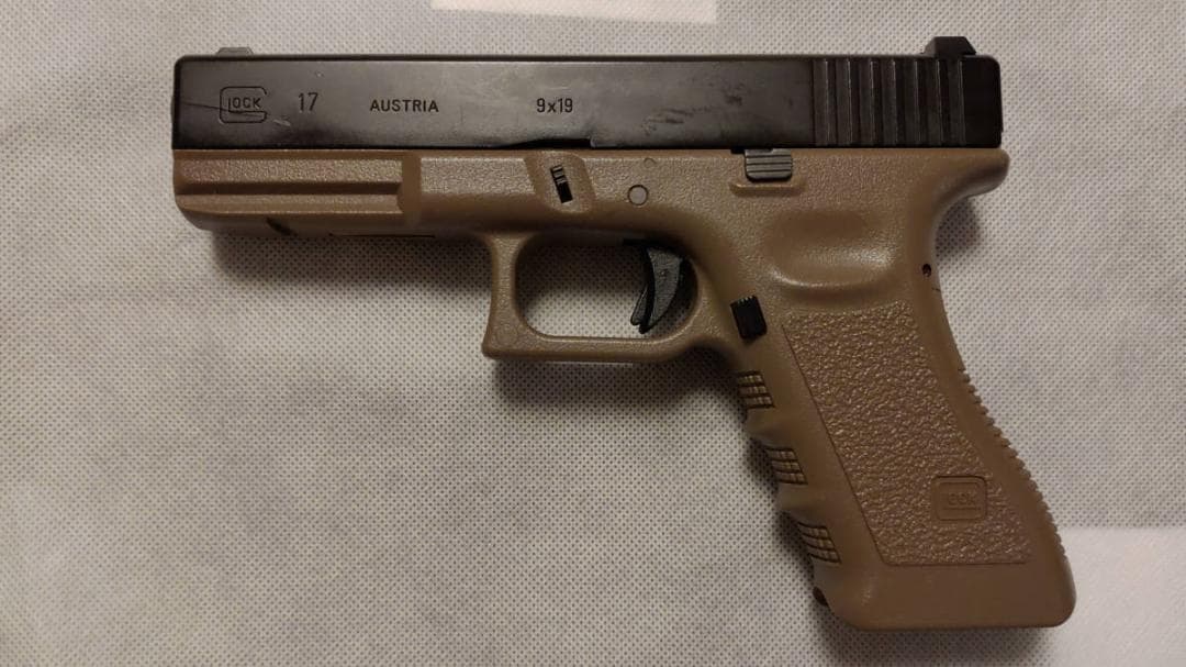 東京マルイ ガスブローバック グロック G17カスタム ホルスター付属 中古品