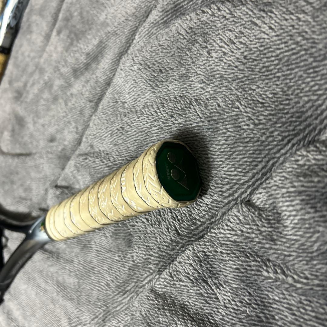 YONEX VOLTAGE 8テニスラケット