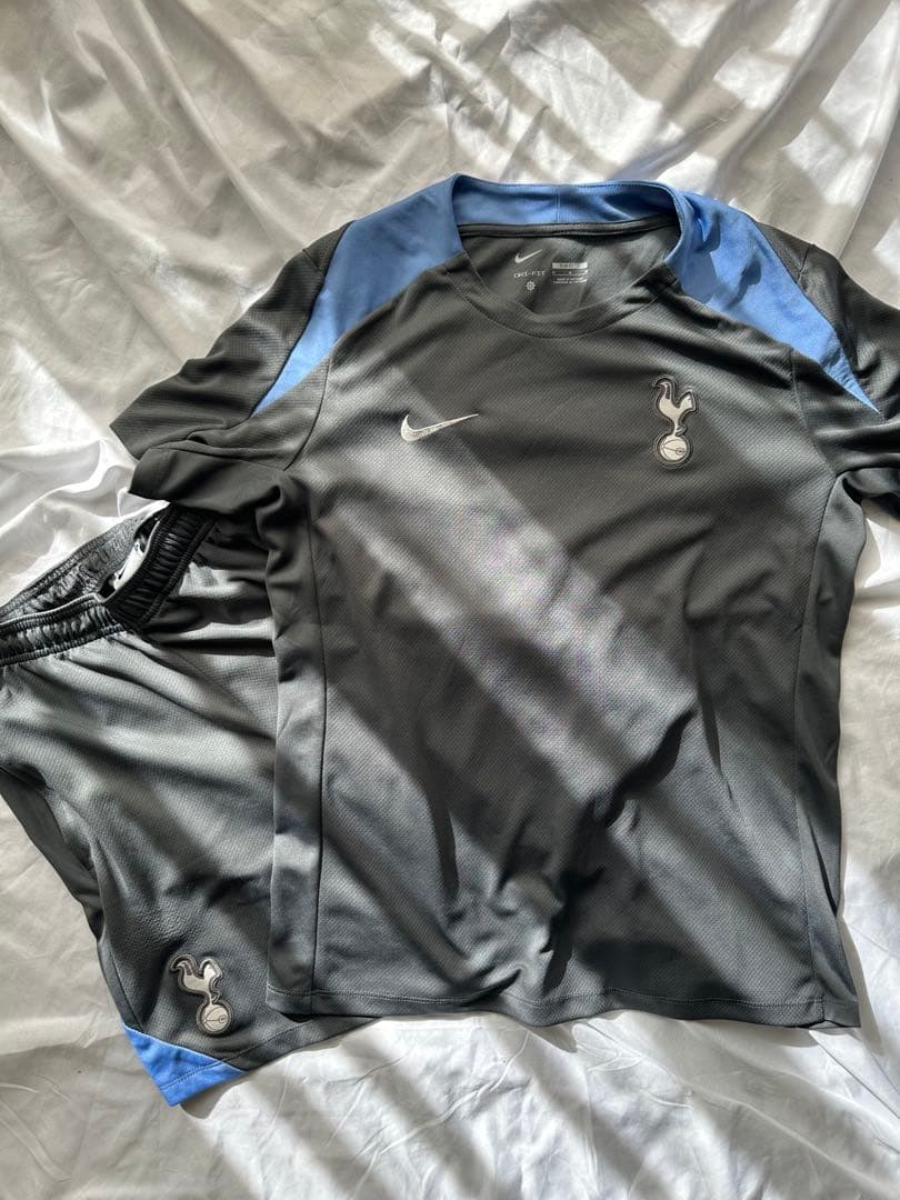 Tottenham Hotspur トレーニングウェア　上下セット