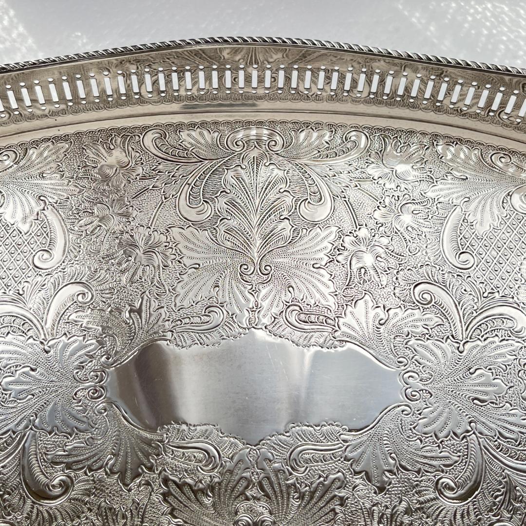 【英国】 ギャラリートレー オーバル型 41cm 装飾フット