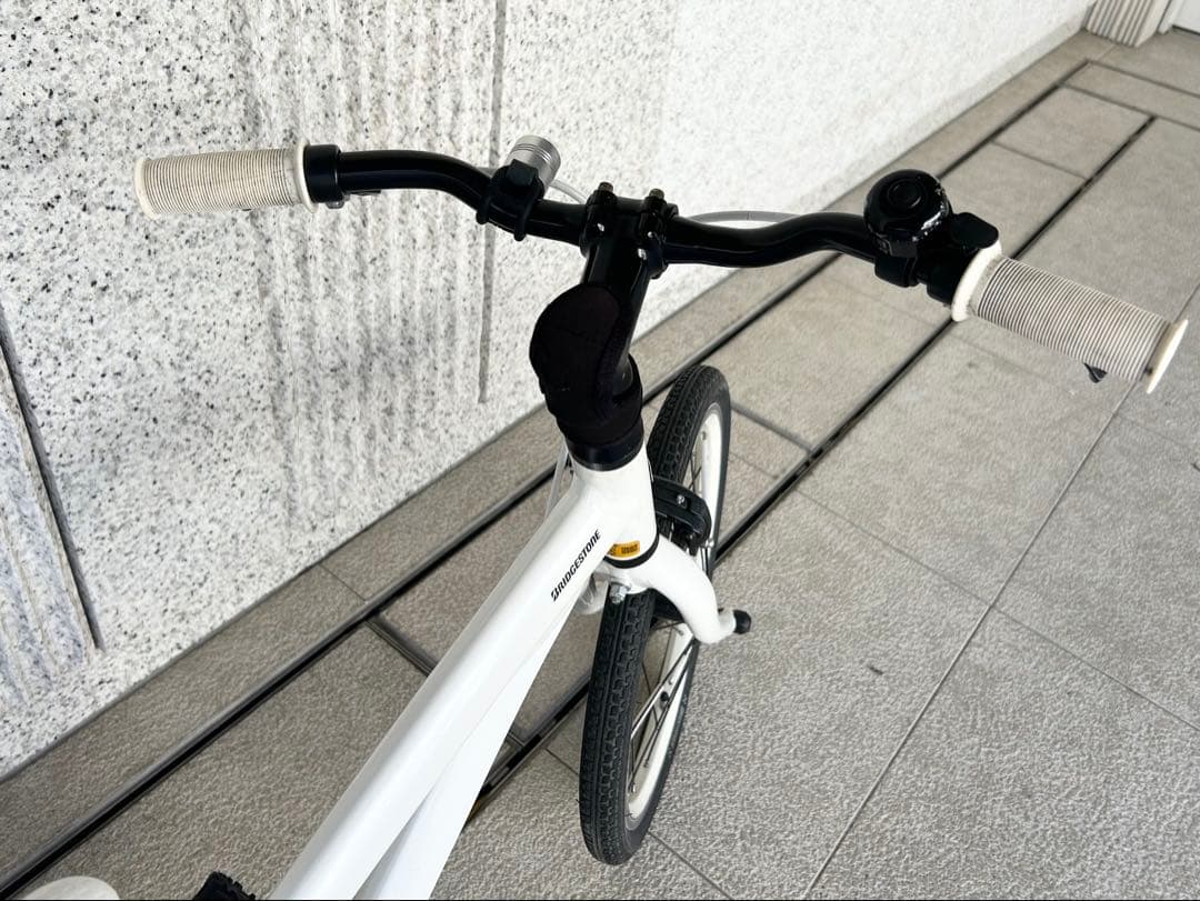 ブリヂストン LEVENA（レベナ） 18型 ホワイト