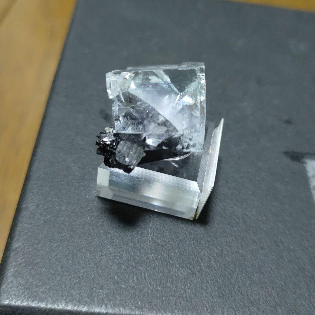 取って置き！蛍光鉱物！中国ヤオガンシャン産フローライト