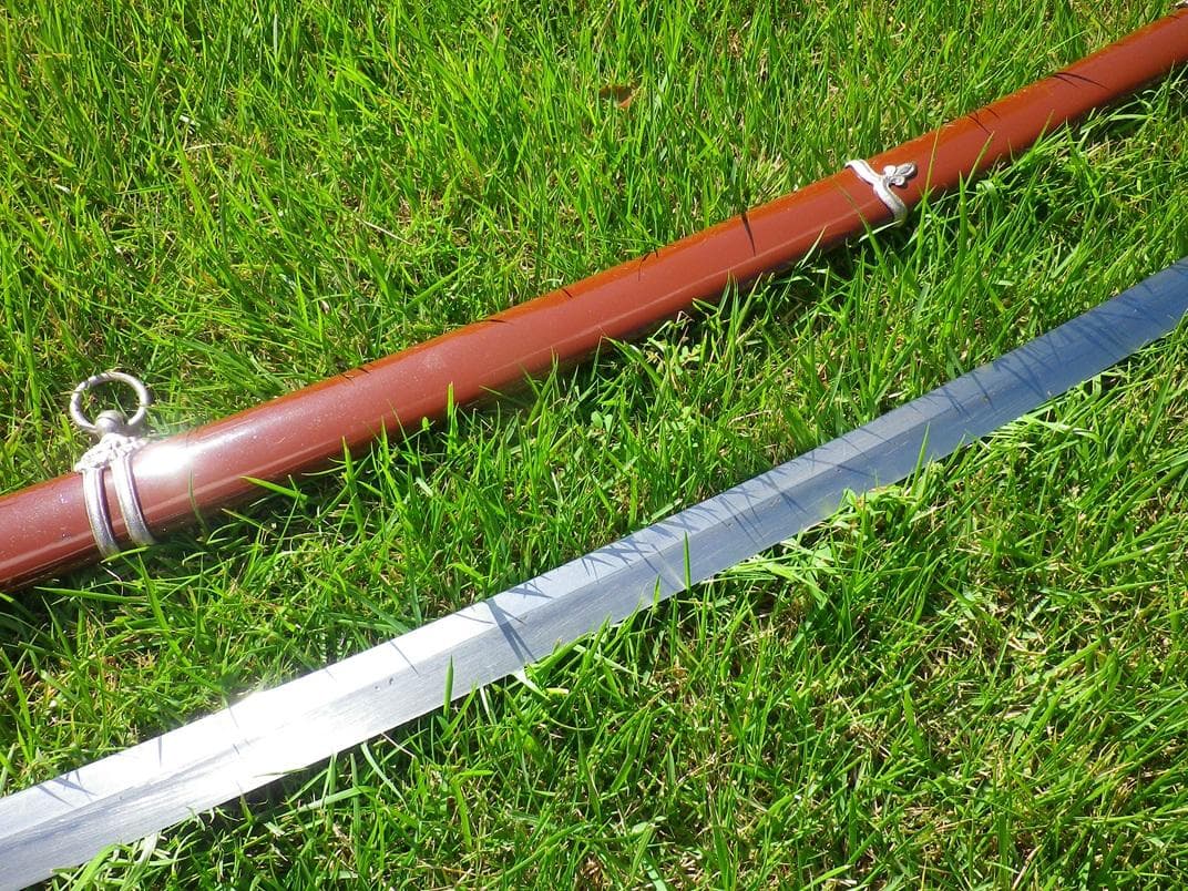 九八式軍刀　鉄鞘　赤茶色　当時物を仕立て直した品物　模造刀付【説明欄参照】