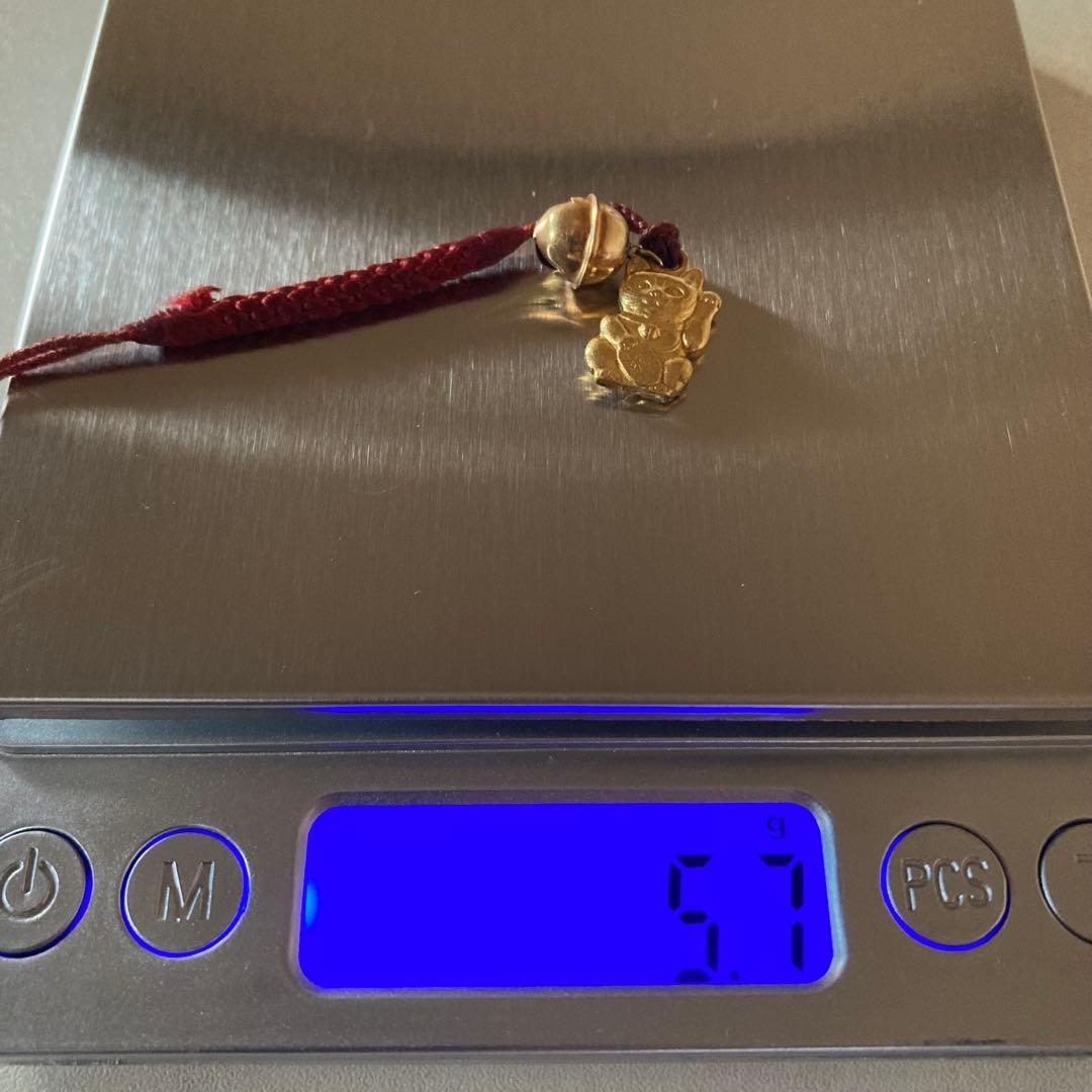 純金製　招き猫　根付　K24 4.70g 縁起物　招福