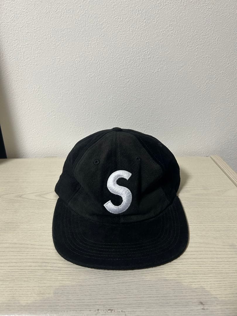 【最終値下げ‼️】SUPREME 黒キャップ Sロゴ