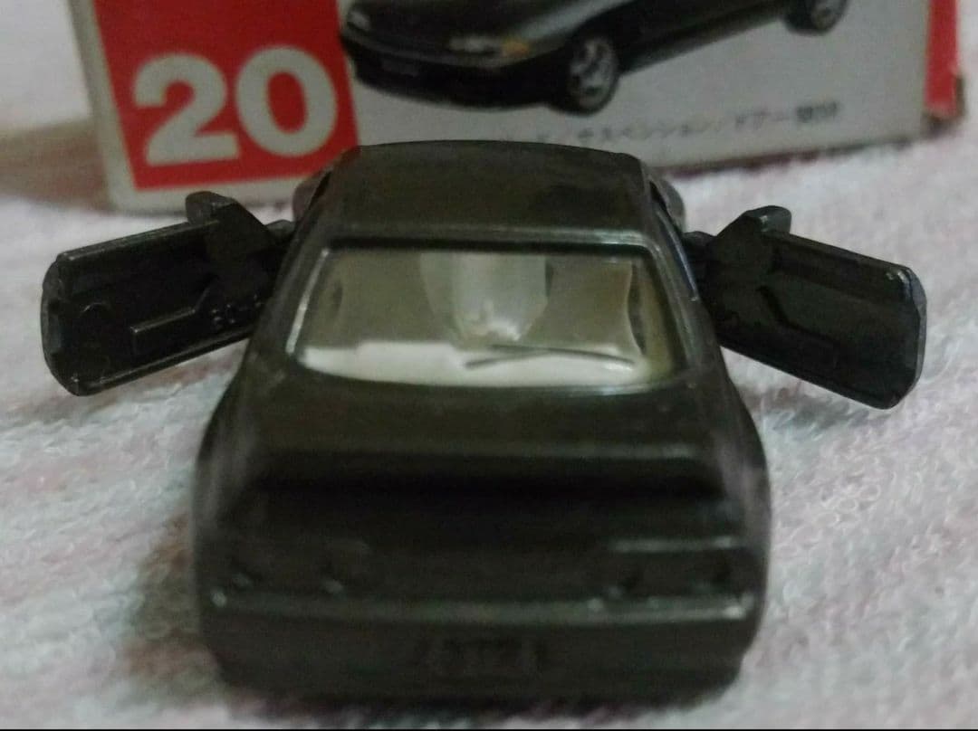 トミカプレミアム20　R32スカイラインGT-R　ミニカー　中古　絶版