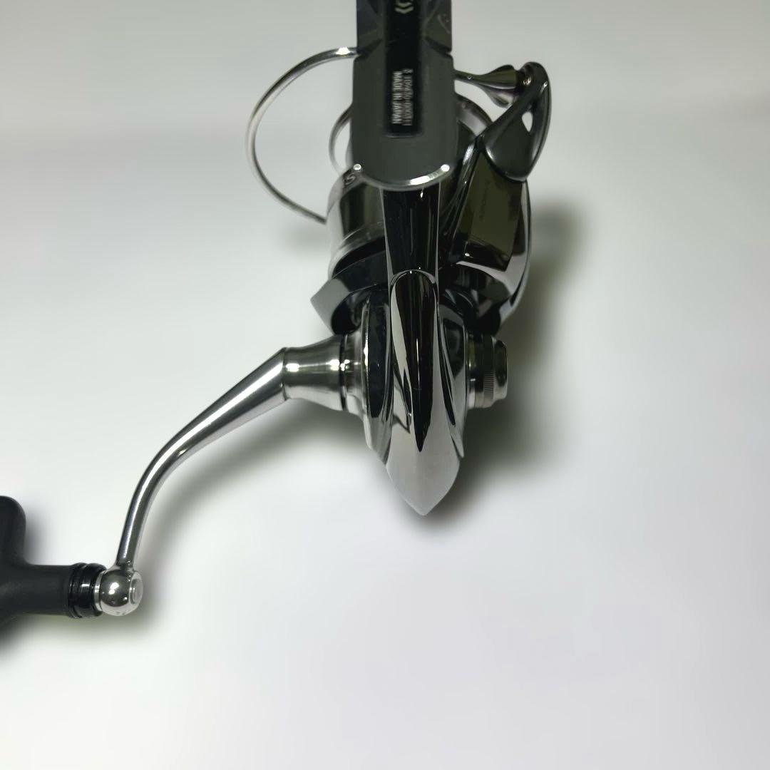 極美品 DAIWA EXIST 22 イグジスト PC LT2500 ダイワ