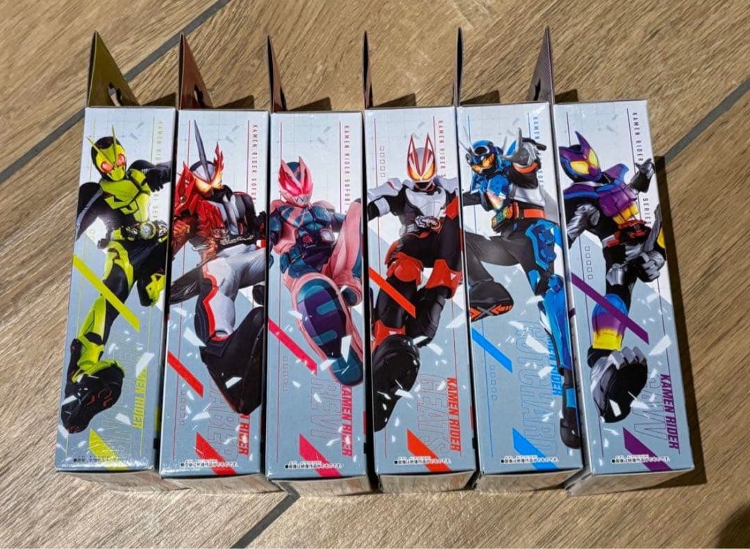 仮面ライダーストア 限定 令和 仮面ライダー クリアＶｅｒ． ソフビ