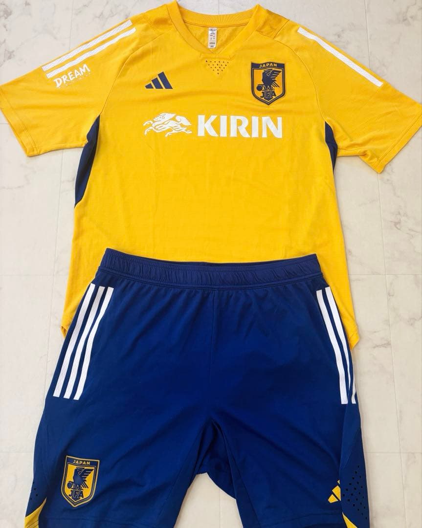 m*a様 【JFA支給】adidas 日本代表 サッカーウェア 上下セット　DR