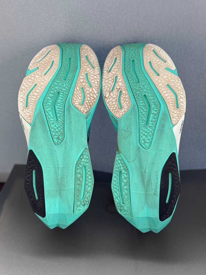 スパイク・シューズ New Balance FuelCell Rebel <No.188>