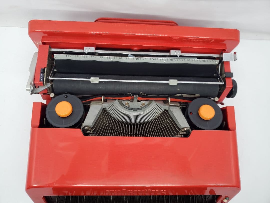 Olivetti Valentine オリベッティ タイプライター 赤バケツ