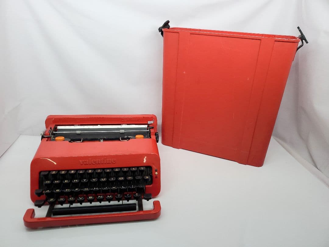 Olivetti Valentine オリベッティ タイプライター 赤バケツ