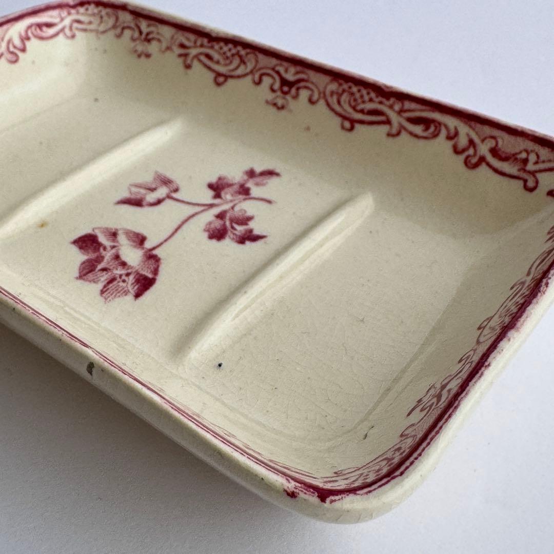 フランスアンティーク　サルグミンヌ　Fontanges 石鹸置き