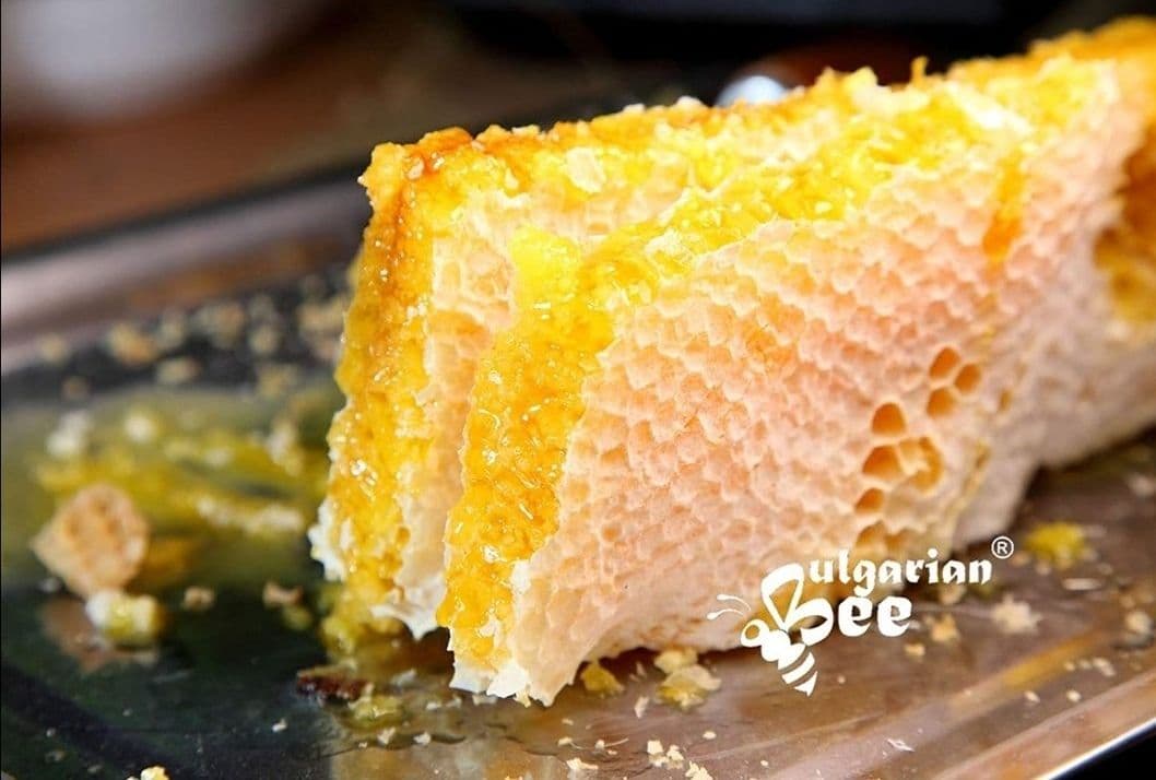 1.350g. EU認定オーガニック生アカシアと生菜の花はちみつブルガリア産