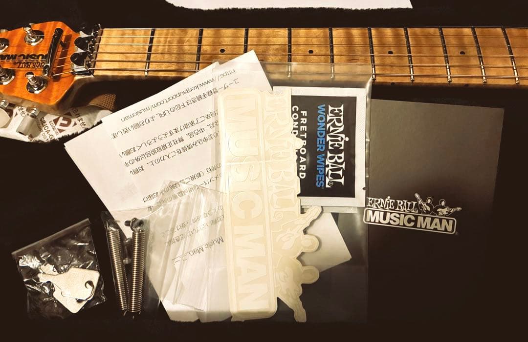 ギター Music Man Axis USA Translucent Gold