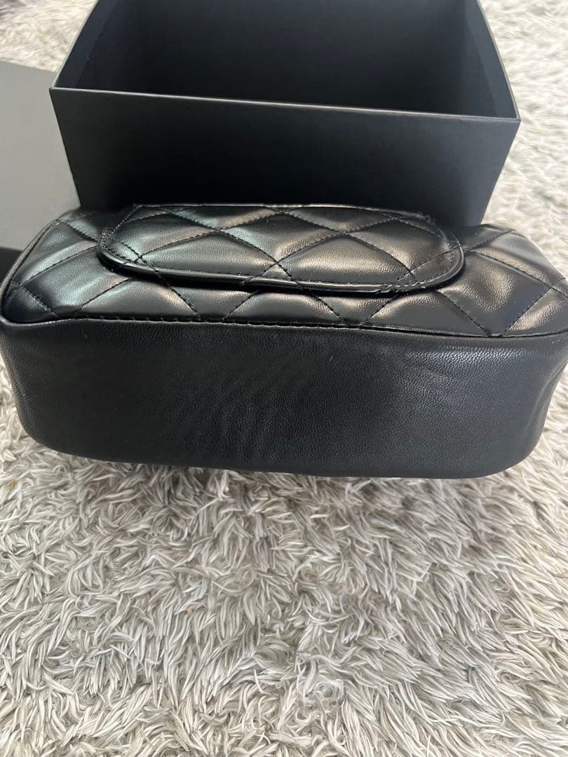 CHANEL シャネル　 ブラック ショルダーバッグ ゴールド金具 ノベルティ