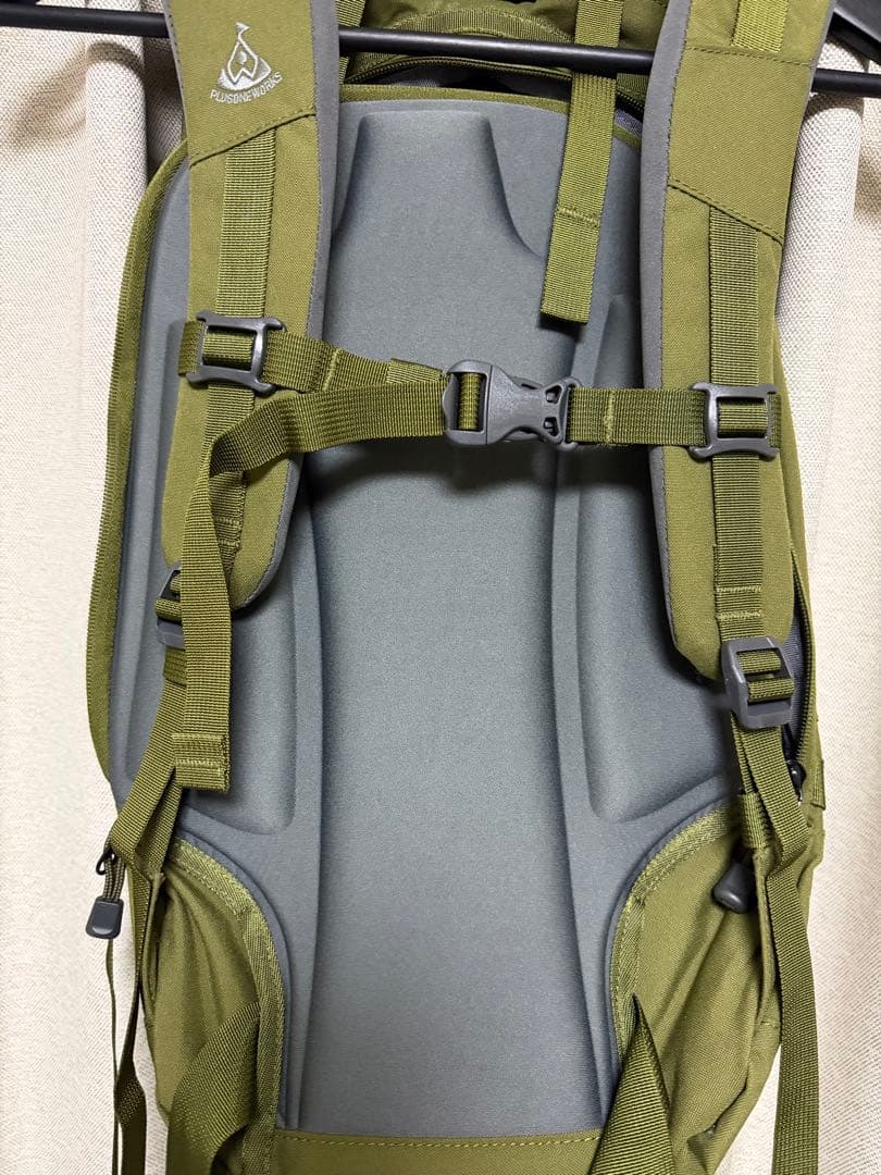 PLUS ONE WORKS マキリ25L makiri オリーブ プラスワン