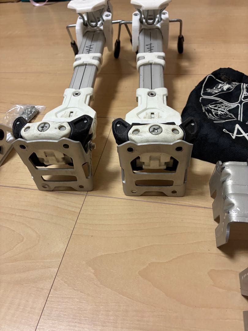 スキー ビンディング　Tyrolia Ambition12 スキーアイゼン付き