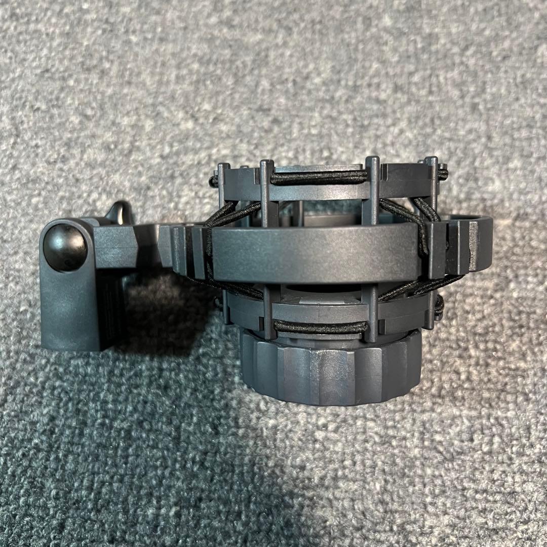 【極美品】AKG C214 コンデンサーマイク 完動品（国内正規品）