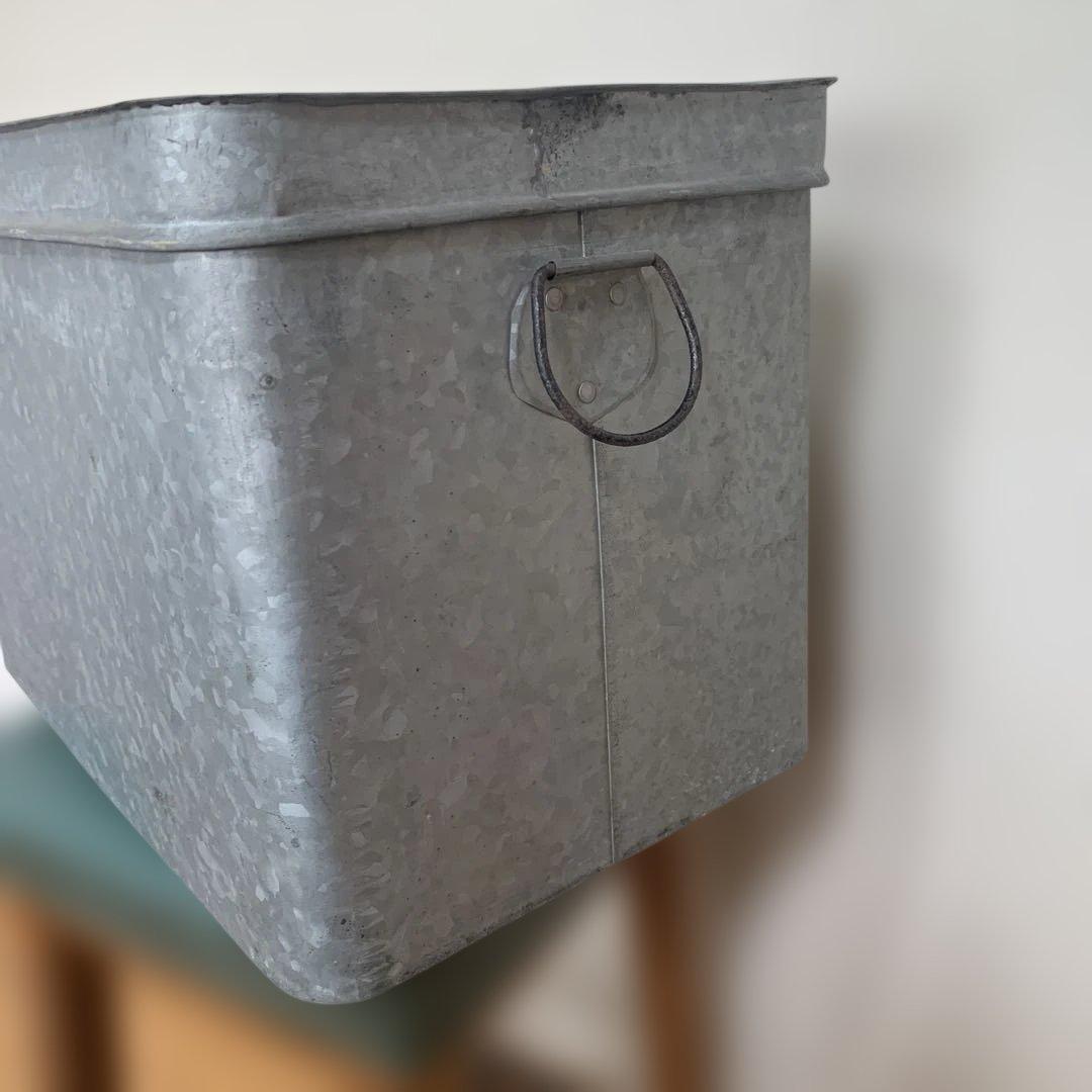 昭和レトロ　亜鉛メッキ鉄製の長方形ボックス アンティーク　オブジェ