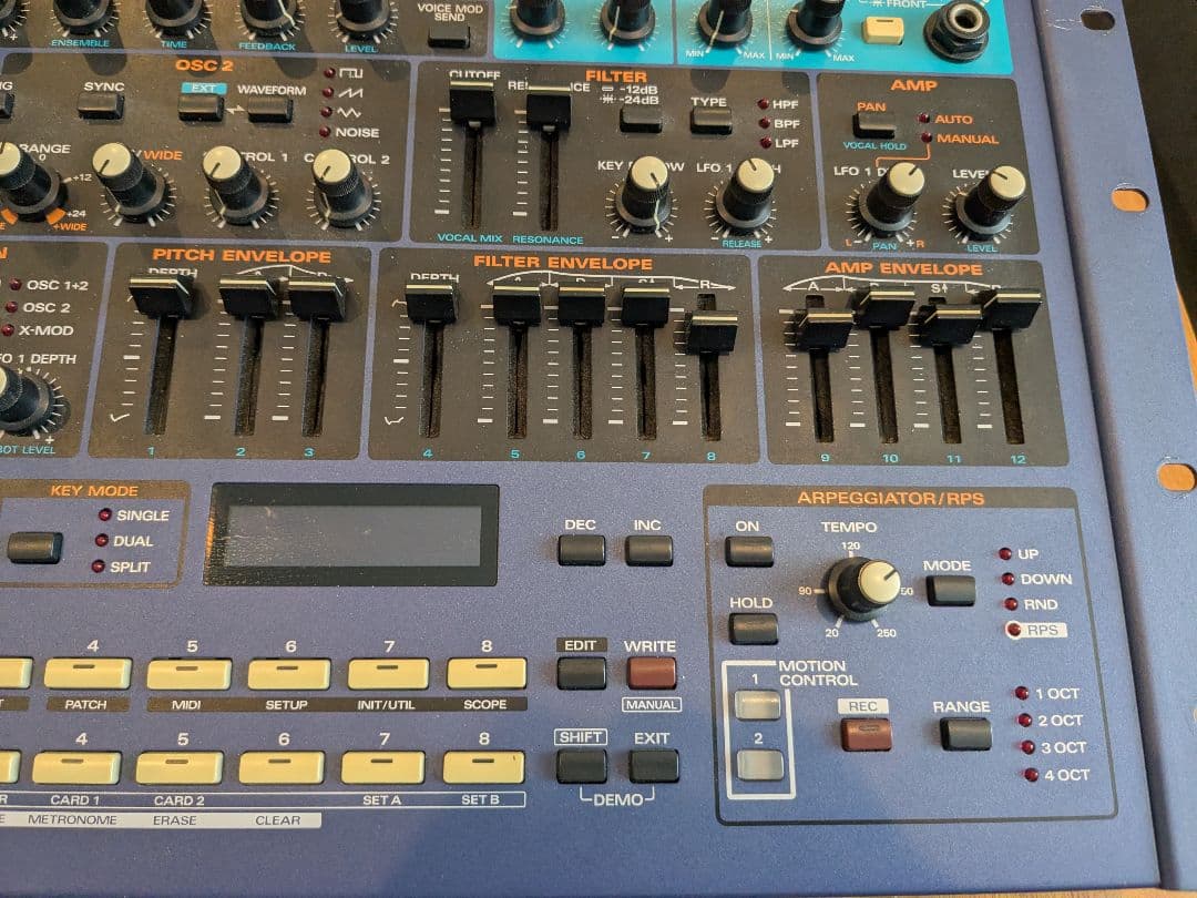 Roland JP-8080 シンセサイザー