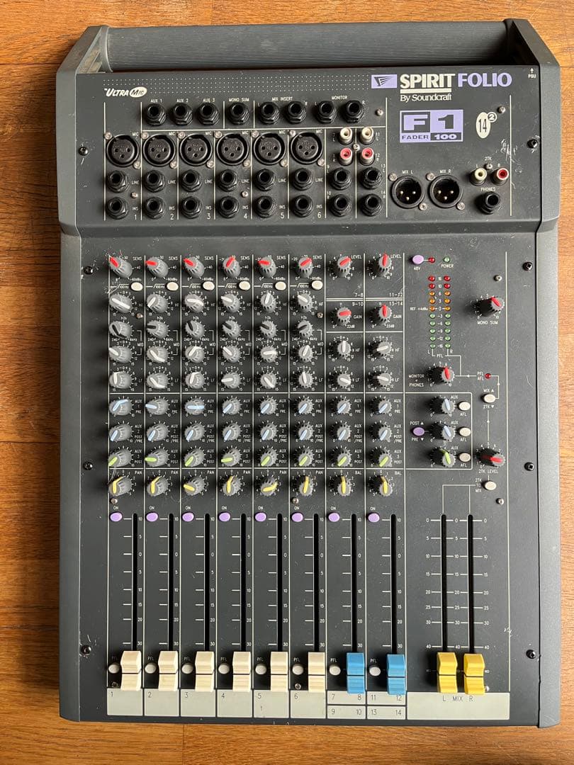 Sound craft SPIRIT FOLIO アナログミキサー 8チャンネル