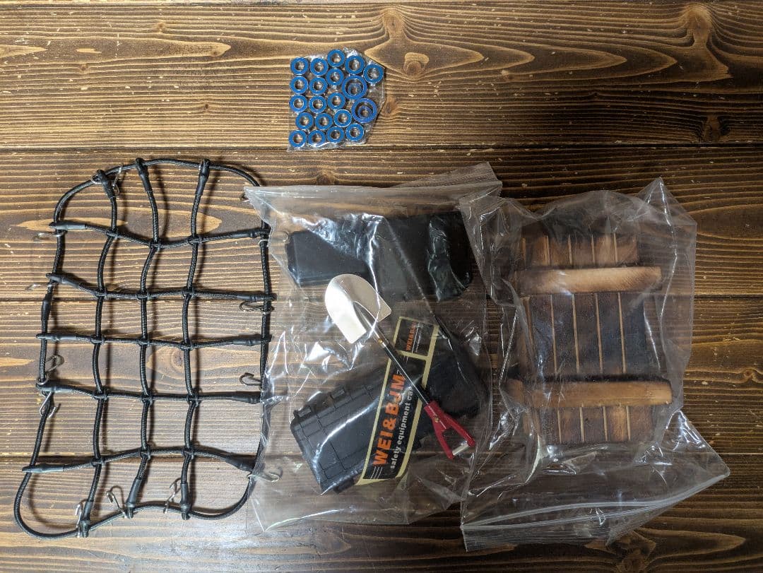 週末、大幅値下げします！メーカー塗装済タミヤcc02ランクル40 多数オプション