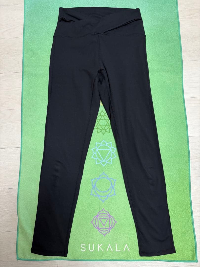 【SUKALA】 キャミソールとレギンスのセットアップ Lサイズ