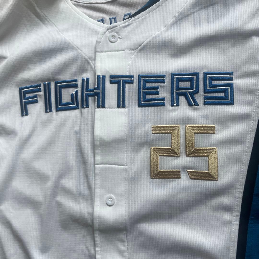 ファイターズ　宮西25 プレイヤーズコレクタブルユニフォーム