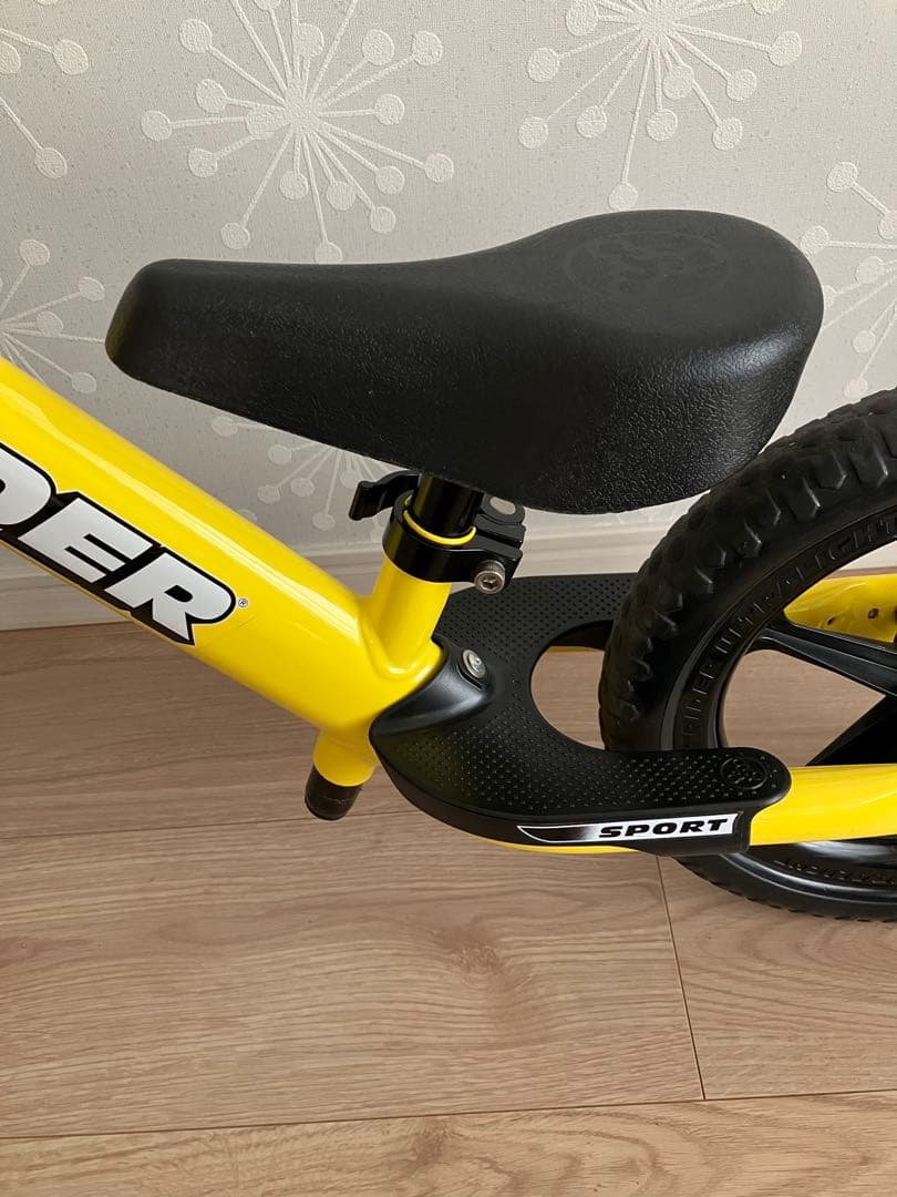 STRIDER ストライダー　バランスバイク 12インチ イエロー