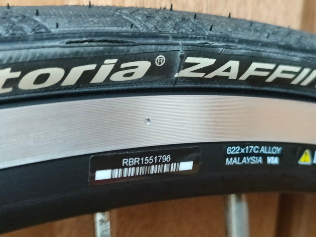 SHIMANO wh-rs100ホイール新車外し前後セット　クイック、タイヤ付属