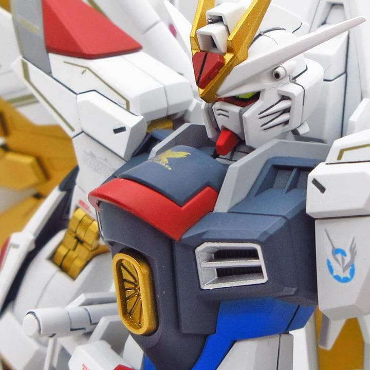 ＨＧ　マイティーストライクフリーダム　ガンダム　完成品　塗装　プラモデル