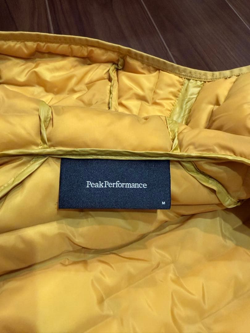 ピークパフォーマンス　アルゴン ライト フード ジャケット　M