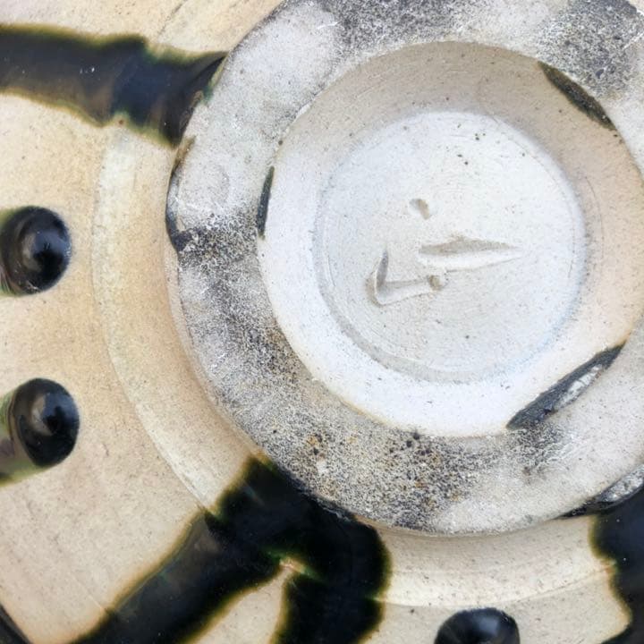 究極の美◼️蔵からかなり美しいエメラルドグリーンの見事な大きな壺、壷が出てきました