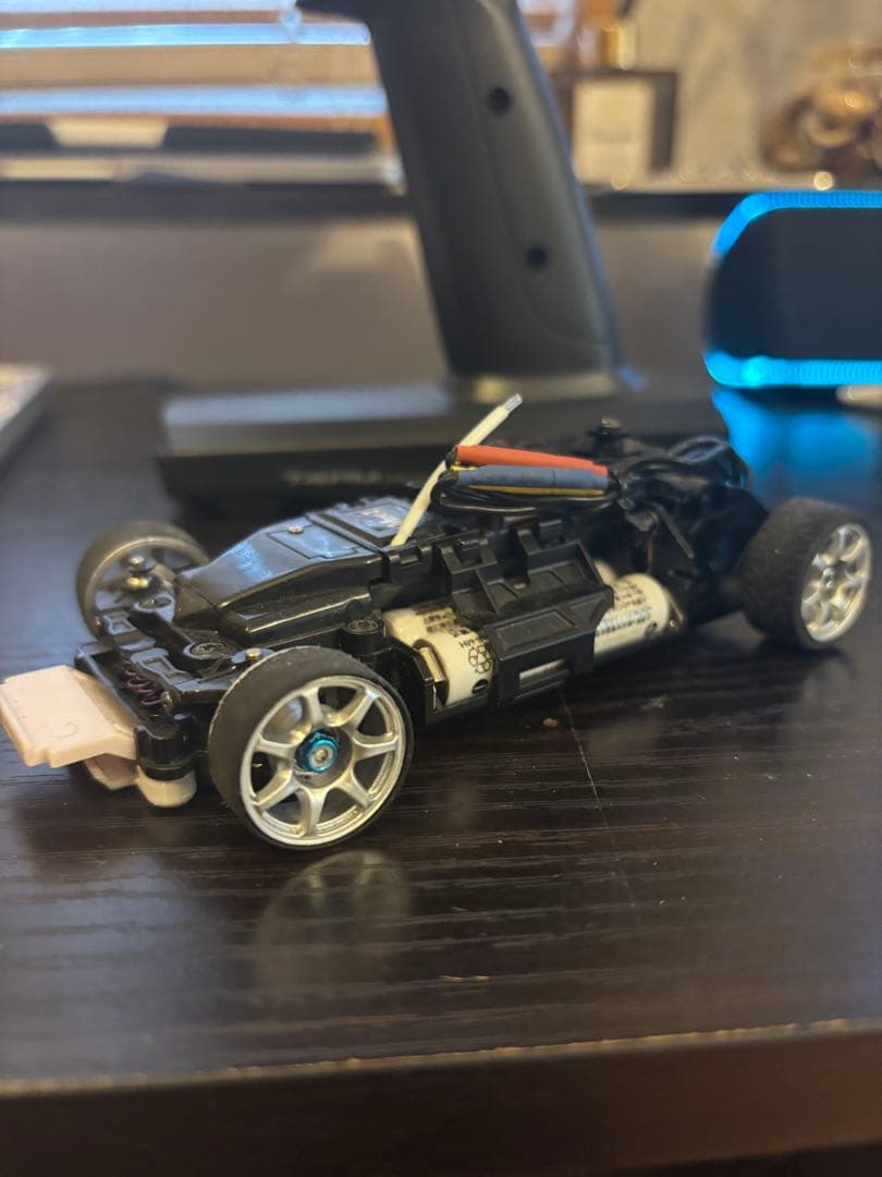 お*ん様 京商　ミニッツ初心者向けレディセット　ボディなし