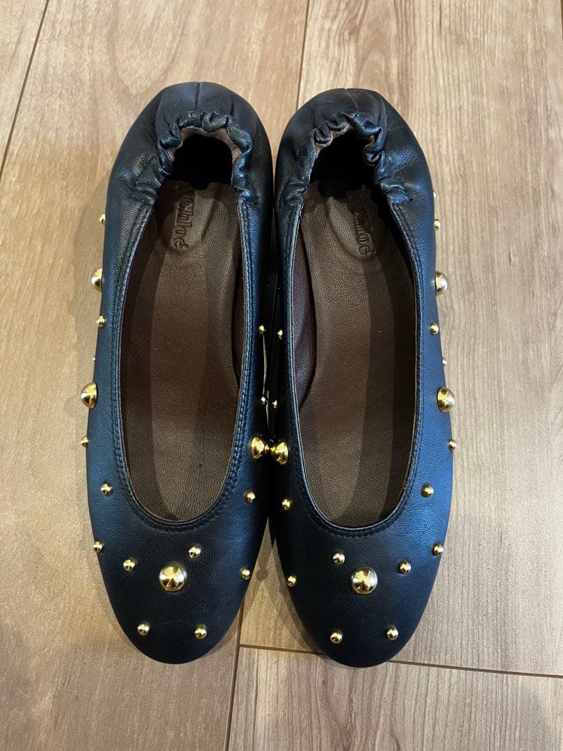 シーバイクロエ　スタッズシューズ