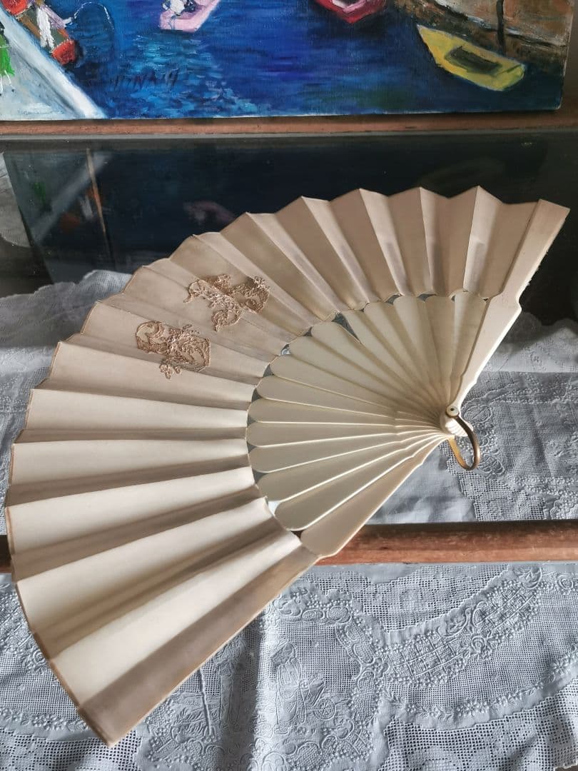 アンティークブルージュ ロザリンペルレレース シルクファン 象牙色スティック