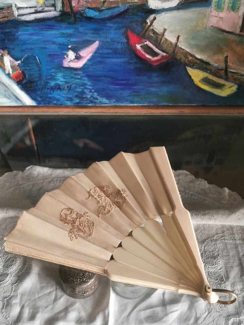 アンティークブルージュ ロザリンペルレレース シルクファン 象牙色スティック