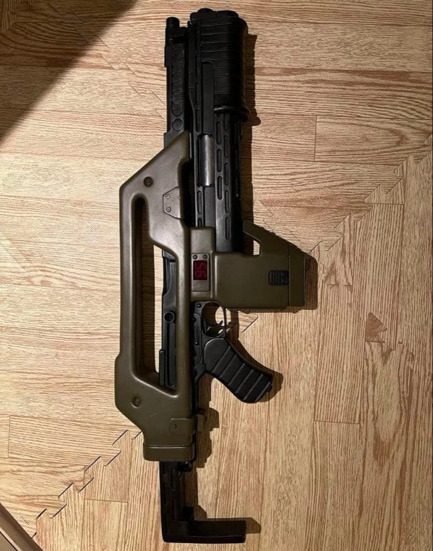 エイリアン　パルスライフル