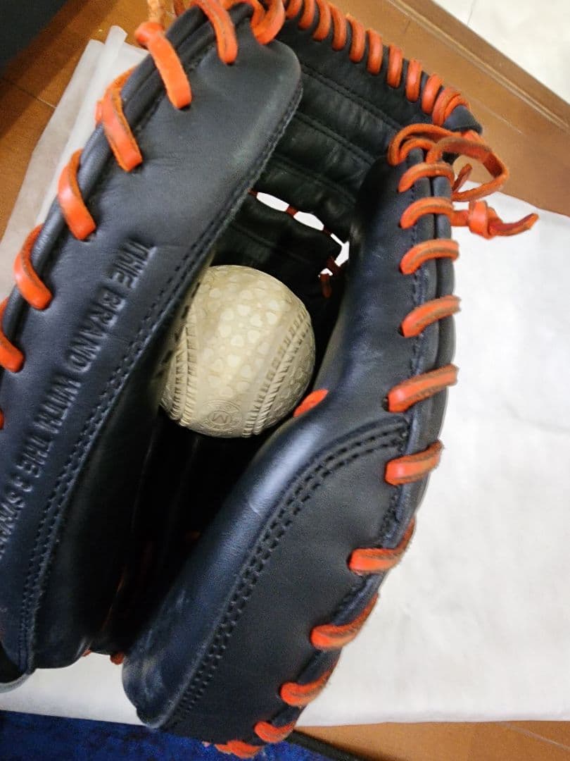 ★最終値下げ★adidas 軟式グローブ 黒/オレンジ　 キャッチャーミット