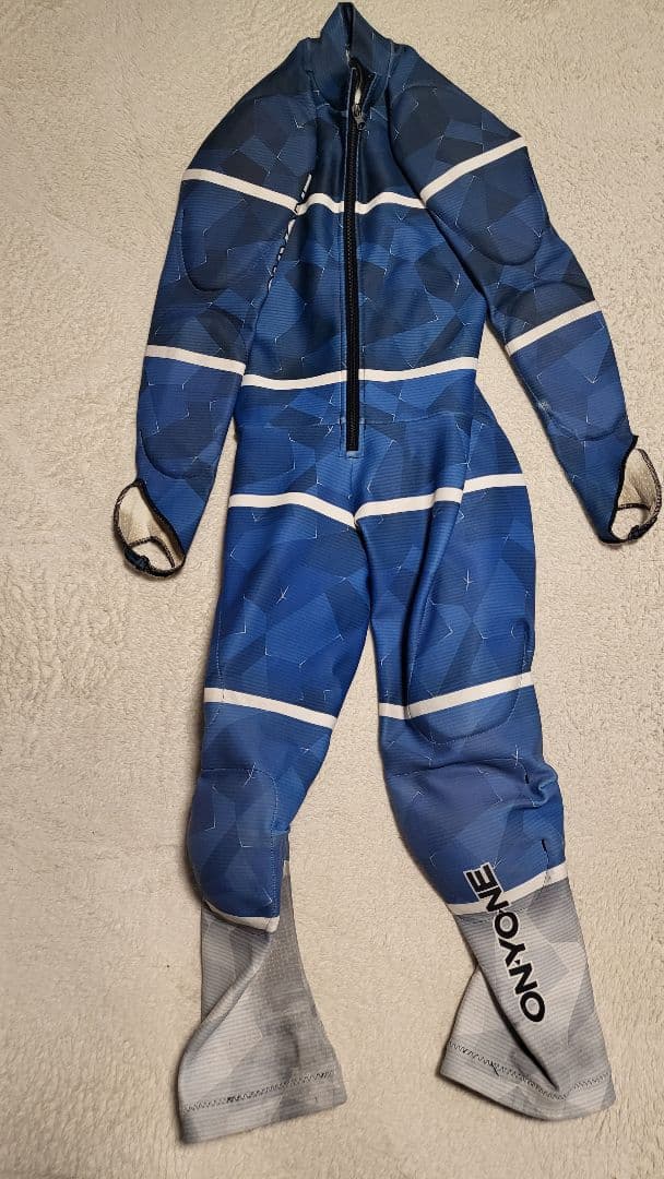 スキーワンピース　オンヨネ