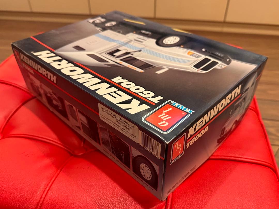 AMT/ERTL製の1/25 ケンワースT600Aセミトラックトラクタ−