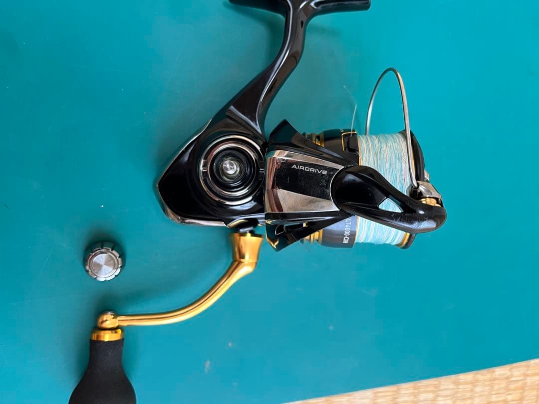 DAIWA 23 LEGALIS LT4000-CXH スピニングリール