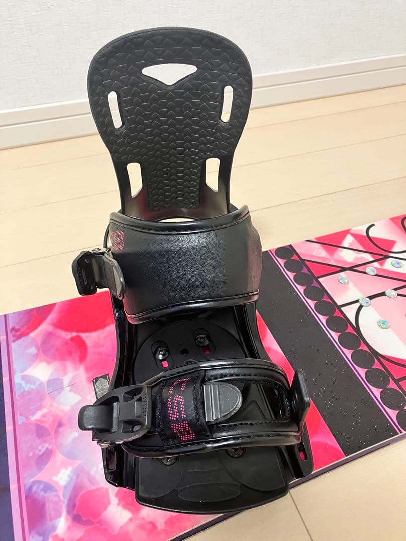 SALOMON サロモン143cm スノーボードとビンディングセット大阪手渡可！